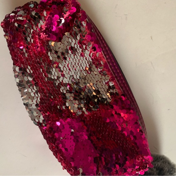 5for20 New BH Cosmetics color changing pink & silver sequins small makeup bag - Picture 5 of 6